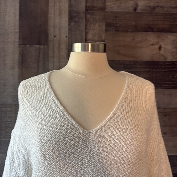 Urban Outfitters v-neck knit sweater medium cream boho neutral gorpcore fall - Picture 3 of 10